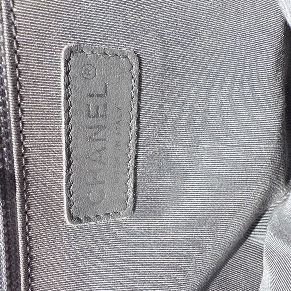 Chanel Quilted Medium Chain-Around Shoulder Messenger Blue Bag - Picture 5 of 6